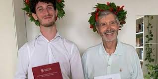 Maybe you would like to learn more about one of these? Cameraman Supera Gli Atleti In Gara Dei 100 Metri Video Younipa Universita Lavoro E Citta