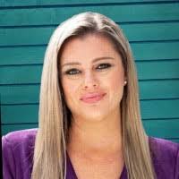 Katie Broom's Instagram, Twitter & Facebook