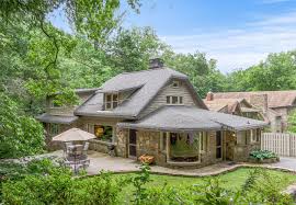 Family home & garden inc deals in raleigh, nc 27606 sign up to get alerts as soon as new deals are found. Billy Graham Family Home In Montreat Nc Up For Sale