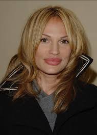 T'Pol ❤️Fan Art . Great homage to the TOS “A Piece of the Action”