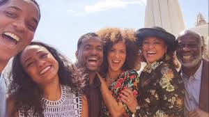 Episode 1 episode 2 episode 3 episode 4 episode 5 episode 6 episode 7 episode 8 liens 1: Toute La Famille Du Prince De Bel Air Va Se Retrouver Pour Une Emission Speciale Premiere Fr
