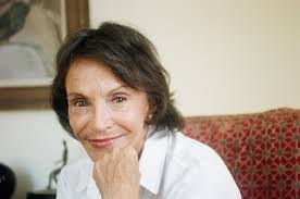 Martha Lear's Instagram, Twitter & Facebook