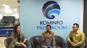 Whatsapp memberikan beberapa fitur yang berbeda dengan whatsapp biasa. Ada Fitur Baru Masyarakat Diminta Perbarui Aplikasi Whatsapp Ditjen Aptika