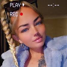 Kristen Henthorn's Instagram, Twitter & Facebook