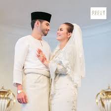 Semoga kehadiran bayi comel ini akan menyerikan lagi rumah tangga pasangan ini. Mira Pindah Nona Juliana Kini Hos Mahligai Cinta Mynewshub