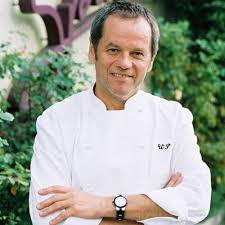 For 2021, wolfgang puck's net worth was estimated to be $75 million. Chef Wolfgang Puck Spago Restaurant