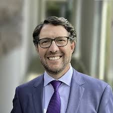 Richard Moses's Instagram, Twitter & Facebook