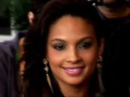 Holly Michael's Instagram, Twitter & Facebook