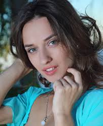 Gloria Sol : r/PrettyGirls