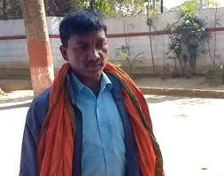 भाकपा माओवादी संगठन का रिजनल कमांडर 15 लाख इनामी अमन गंझू ने झारखण्ड पुलिस  के समक्ष किया आत्मसमर्पण - झारखण्ड न्यूज़