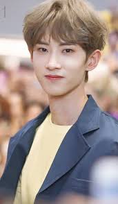 위에화 엔터테인먼트) is a privately held chinese multinational entertainment group and talent agency based in beijing. Xinchun Yuehua Entertainment Idol Next