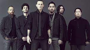 The band's current lineup comprises vocalist/keyboardist/rhythm guitarist mike shinoda, lead guitarist brad delson, bassist dave farrell, dj/keyboardist joe hahn, and drummer rob bourdon, all of whom are founding members.vocalists mark wakefield and chester bennington and bassist kyle christner are former members of the band. Linkin Park Pastikan Album Ke 7 Rilis 2016 Showbiz Liputan6 Com