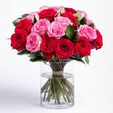 Perfect for weddings · perfect for weddings · low prices guaranteed Graceful Beauty Red Pink And White Rose Bouquet Bloomsvilla