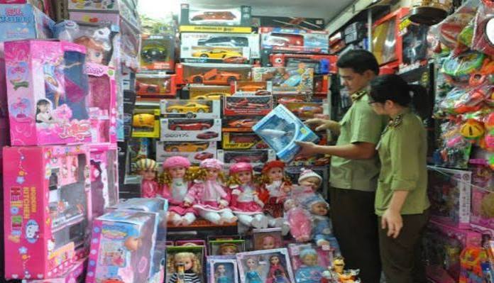 Mua bán đồ chơi trẻ em trên mạng: Cẩn trọng không thừa!