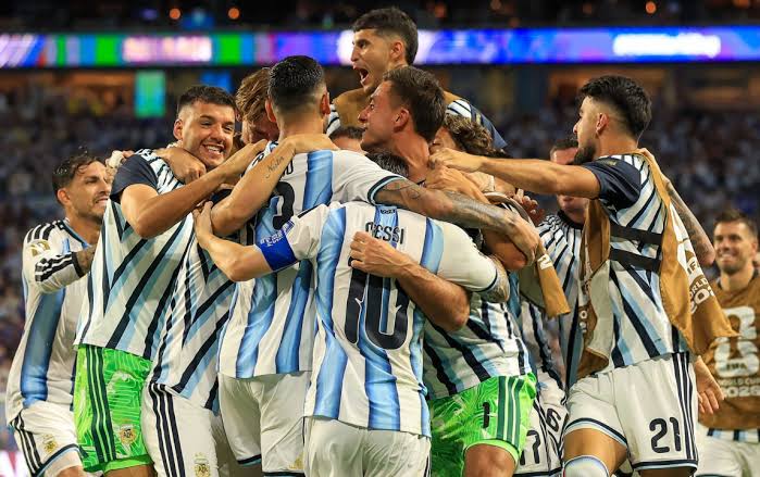 La Argentina que sufre, sobrevive y gana: el campeón del mundo volvió a  lograrlo contra Egipto - El Tres Arroyense - Cultura y Actualidad