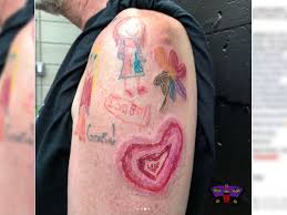 Weitere ideen zu wincent weiss, wincent, weiß. Grosses Geschenk Tattoo Als Ruhrender Liebesbeweis Vater Verewigt Zeichnungen Seiner Kinder Bunte De