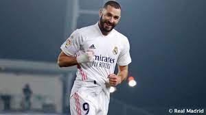 El valencia, un club señor e histórico muy por encima de esa cuenta incendiada de manera inexplicable, habló de robos en el descanso del partidazo del bernabéu. Benzema Kommt An Seine Besten Zahlen Als Torschutze Heran Real Madrid Cf