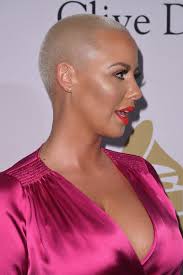 Amber rose but rose is quick to point out that having a bush doesn't make her a feminist — it's about her choice to grow her hair however she wants. Amber Rose Buzzcut Amber Rose Short Hairstyles Looks Stylebistro