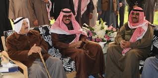 الشيخ مشعل الأحمد هو الابن السابع لأمير الكويت العاشر الشيخ أحمد الجابر الصباح الذى حكم الكويت قبل الاستقلال فى الفترة من 1921 إلى 1950، وهو الأخ غير الشقيق لكل من أمير الكويت الحالى الشيخ نواف. Ø­Ø¶Ø±Ø© ØµØ§Ø­Ø¨ Ø§Ù„Ø³Ù…Ùˆ Ø§Ù…ÙŠØ± Ø§Ù„Ø¨Ù„Ø§Ø¯ Ø§Ù„Ø´ÙŠØ® ØµØ¨Ø§Ø­ Ø§Ù„Ø§Ø­Ù…Ø¯ Ø§Ù„Ø¬Ø§Ø¨Ø± Ø§Ù„ØµØ¨Ø§Ø­ Ø­ÙØ¸Ù‡ Ø§Ù„Ù„Ù‡ ÙˆØ±Ø¹Ø§Ù‡ ÙˆØ³Ù…Ùˆ ÙˆÙ„ÙŠ Ø§Ù„Ø¹Ù‡Ø¯ Ø§Ù„Ø´ÙŠØ® Ù†ÙˆØ§Ù Ø§Ù„Ø§Ø­Ù…Ø¯ Ø§Ù„Ø¬Ø§Ø¨Ø± Ø§Ù„ØµØ¨Ø§Ø­ ÙˆÙ…Ø¹Ø§Ù„ÙŠ Ù†Ø§Ø¦Ø¨ Ø±Ø¦ÙŠØ³ Ø§Ù„Ø­Ø±Ø³ Ø§Ù„ÙˆØ·Ù†ÙŠ Ø§Ù„Ø´ÙŠØ® Ù…Ø´Ø¹Ù„ Ø§Ù„Ø§Ø­Ù…Ø¯ Ø§Ù„Ø¬Ø§Ø¨Ø± Ø§Ù„ØµØ¨Ø§Ø­ ÙÙŠ