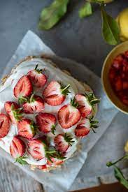 Detta är min absoluta favorittårta!! Glutenfri Pinocchiotarta Med Citron Jordgubbar