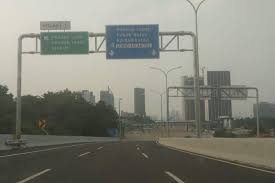 Kalkulator perjalanan dapat digunakan untuk mencari rute, jarak dan waktu tempuh. Di Tol Depok Antasari Jarak Hampir 6 Km Ditempuh Hanya 4 Menit