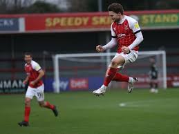 Chi vincerà tra cheltenham town e manchester city? Vl Qt9i0svymim