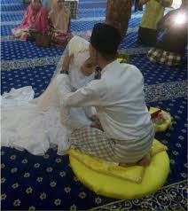 Audio español, latino y original. Selepas 10 Tahun Menduda Aman Graseka Sudah Selamat Nikah Dengan Gadis Pillihannya Kisah Dunia