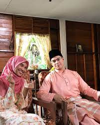 Tonton telefilem cik reen encik ngok ngek raya. Pelakon Cik Reen Encik Ngok Ngek Cerita Budak Sepet