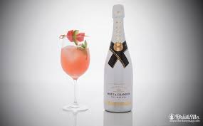 Summer Cocktails With Moet Chandon S Ice Imperial And Ice Imperial Rose Drink Me Magazine