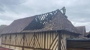 Incendie à la Maison du Camembert! Musée Sauvé de la Catastrophe!