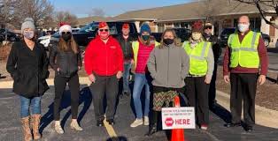 Heartland REALTORS® support local communities through multiple holiday  projects