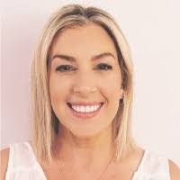 Suzanne Mckay's Instagram, Twitter & Facebook