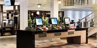 Business facilities include 16 versatile meeting rooms with full audiovisual equipment. Brussels Airport Hotel Holiday Inn Brussels Airport