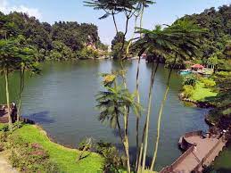 Pada tahun 1999, gunung lang telah dijadikan taman rekreasi oleh majlis bandaraya ipoh (mbi) dengan. Taman Rekreasi Gunung Lang Percutian Bajet
