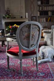 Vous pouvez aussi découper cette deuxième assise dans un simple tissu car c'est la partie qui se verra le moins une fois la chaise finie. Chaise Medaillon De Style Louis Xvi Atelier Secrea