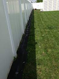Using Shingles Along Privacy Fence To Kill Grass Weeds Lay Them Down Overlap And Let Them Sit Keep Them There Mow Veggie Garden Planting Flowers Garden