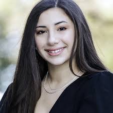 Janine Holmes's Instagram, Twitter & Facebook