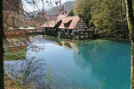 Check spelling or type a new query. Blautopf I Blaue Quelle Und Tolles Ausflugsziel Auf Der Schwabischen Alb