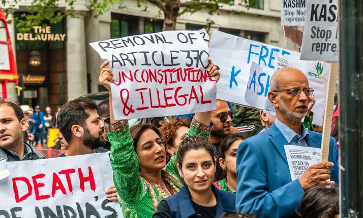 Revisiting Article 370: Why India's Supreme Court must undo the Modi govt's move to usurp Kashmiris' rights - Prism - DAWN.COM