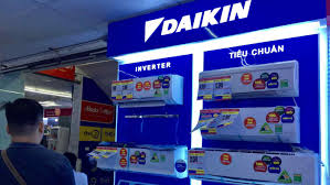 Window mounted air conditioners from frigidaire come in a variety of types and sizes. Air Conditioner Makers Battle For Vietnam S Red Hot Market Nikkei Asia