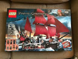 The right appliances make small kitchens more comfortable. Genuine Lego Minifig From Set 4195 Queen Anne S Revenge Ship S Cook Building Toys Minifigures Komiolaf Toys Hobbies