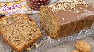 In meinem rezept verwende ich haselnüsse und mandeln weil ich die kombination aus beidem sehr lecker finde, wenn ihr aber nur haselnüsse daheim habt schmeckt der kuchen noch aromatischer und bei mandeln geht der geschmack in die marzipanrichtung. Saftiger Nusskuchen Ruhrkuchen Leichtes Rezept Einfach Lecker Youtube