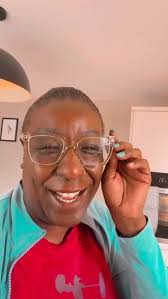 Oooo pardon you Danielle!!! 😆, Anyway, are you even besties if you don’t  invite yourself round to use the juicer? #juiceandjive #preseasonprep  #backsoon