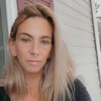 Kara Daigle's Instagram, Twitter & Facebook