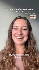 Meet Gillian Davis, LCSW 💙 Gill is friendly, easy going and relatable AF.  She loves working with adults that experience anxiety of all types