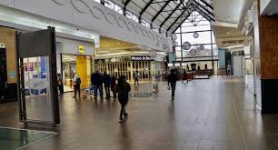 Capitec bank (13 m), capitec bank potchefstroom mooirivier mall (75 m), capitec bank (76 m), nedbank potchefstroom (92 meeter). Rent At Mooirivier Mall Shop For Rent L White Box Space Spacematch