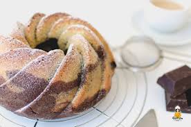 Beat butter and sugar together, then add vanilla, eggs and salt. Der Beste Marmorkuchen Der Welt So Saftig Und Aromatisch Backina De
