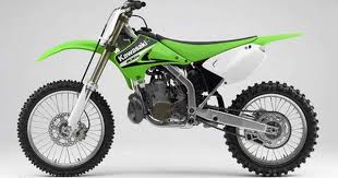 Learning To Ride On This Kawasaki 250 Pretty Fun Stuff I Ve Caught The Bug Kawasaki Dirt Bikes Kawasaki Bike
