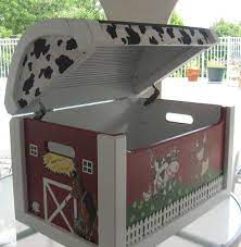 Large Children S Hand Painted Barn Animal Toy Chest Etsy Kids Toy Chest Toy Barn Boys Toy Chest