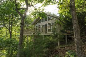 Experience the ozarks the way they were meant to be enjoyed at the riverview resort & country store. Beaver Lake Cabins Eureka Springs Cabins Beaver Lake Cottages